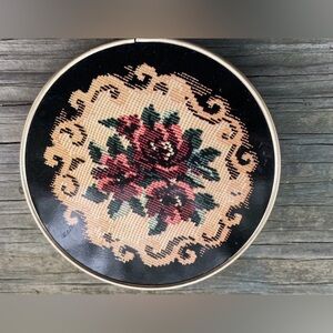 Vintage Floral Needlepoint Compact Mirror - Black & Rose